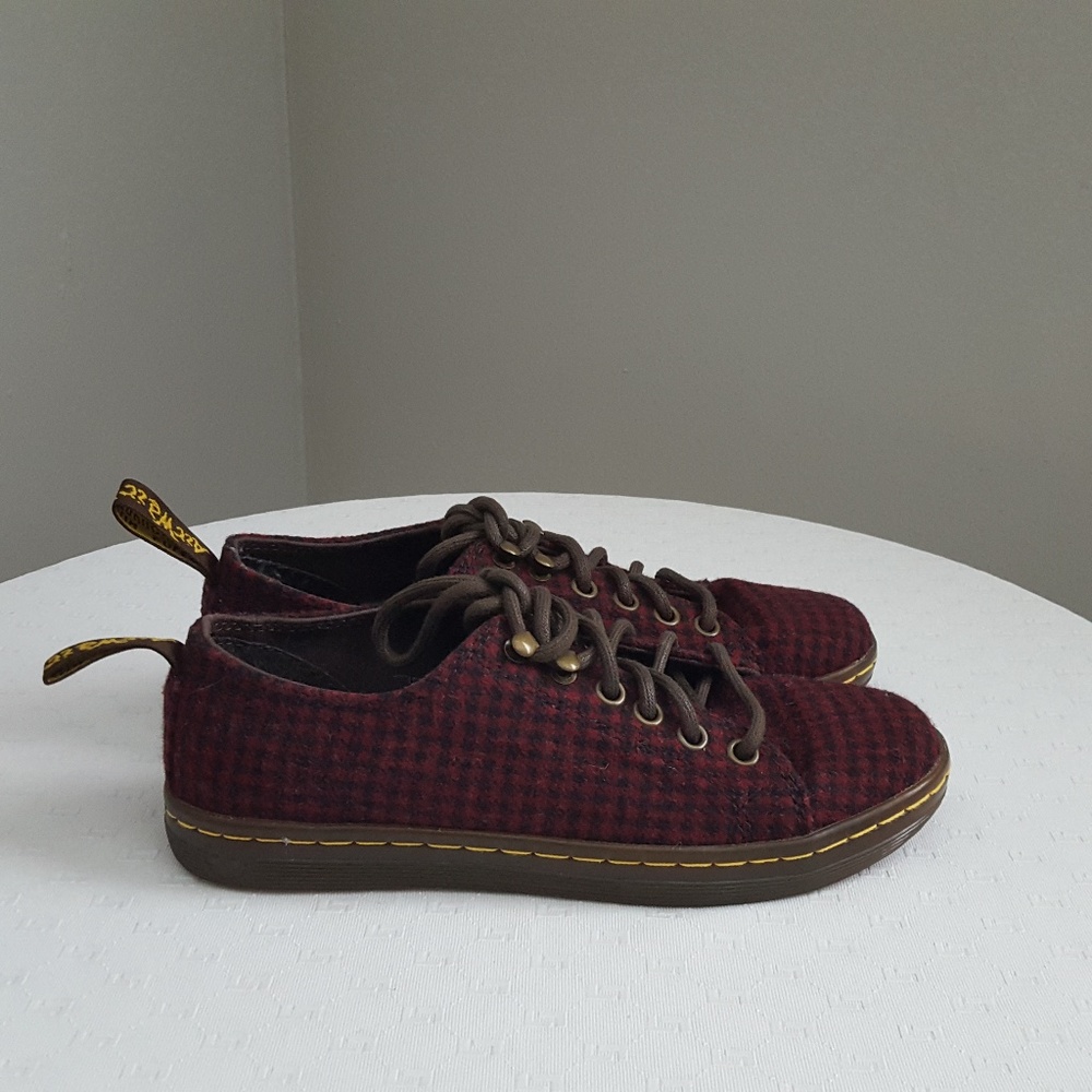 Dr. Martens Low Top Samira Houndstooth
